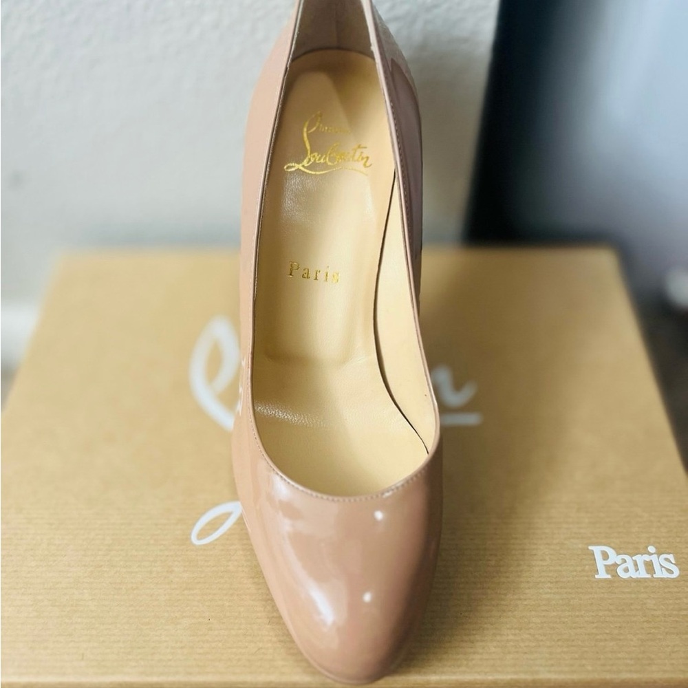Christian Louboutin Beige Patent Heels